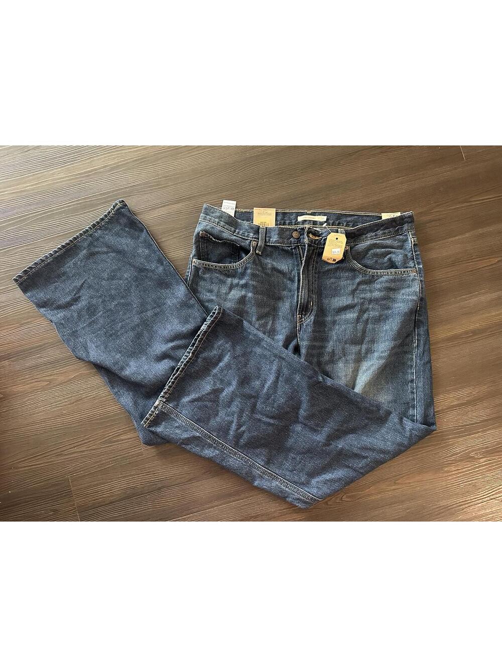 NWT Levi’s Middy bootcut full length 33 x 31  navy blue jeans
